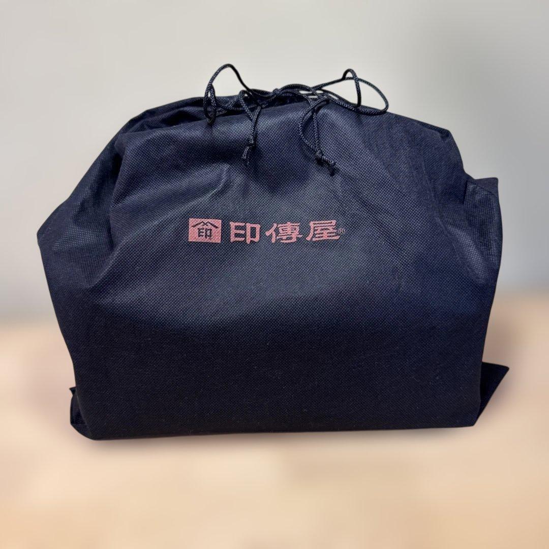 印傳屋　上品なネイビーブルーに唐草模様のバッグ(ボストンバッグ)