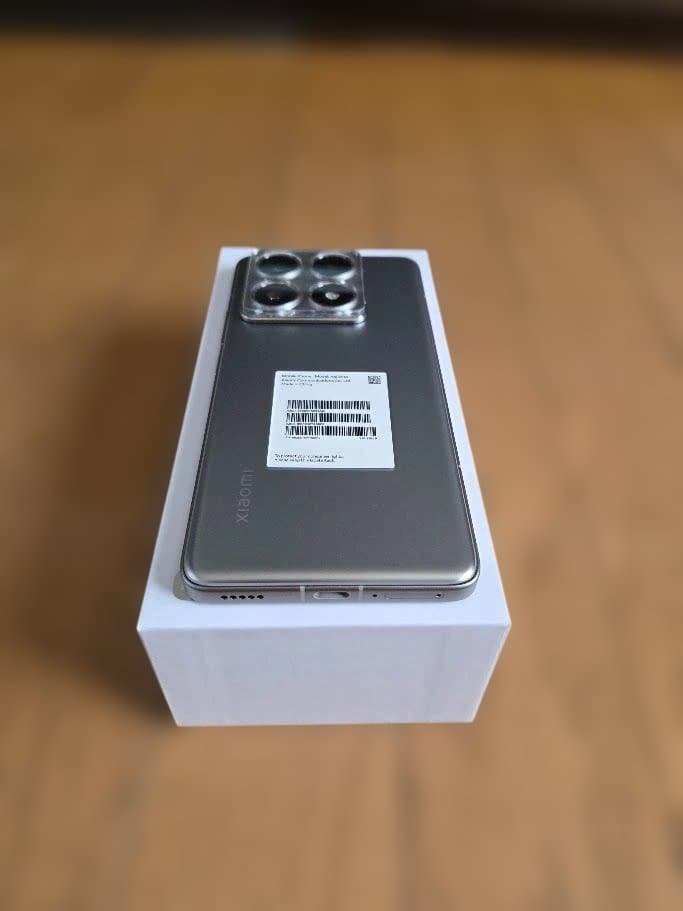 Xiaomi14TPro　256GB チタングレー　ほぼ未使用　おまけつき