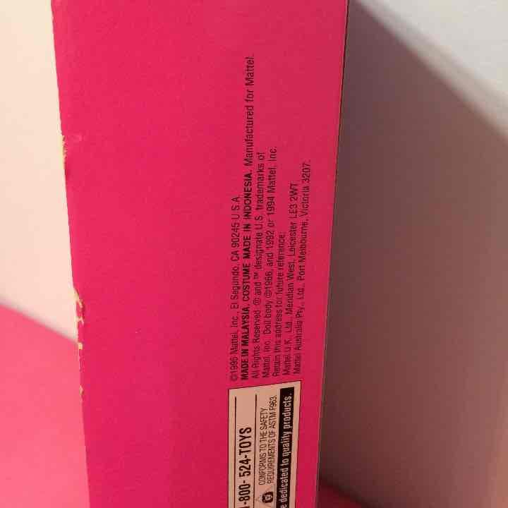 Barbie バービー 人形　箱入り