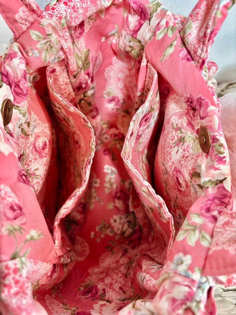 コヤンイサムチョン　フリルふりふり コロンバッグ，ピンクルミちゃん