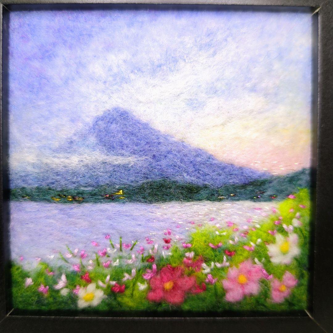 羊毛フェルト 刺繍「夕暮れのコスモスと⋯」「緑いっぱいの公園a」フレーム2点