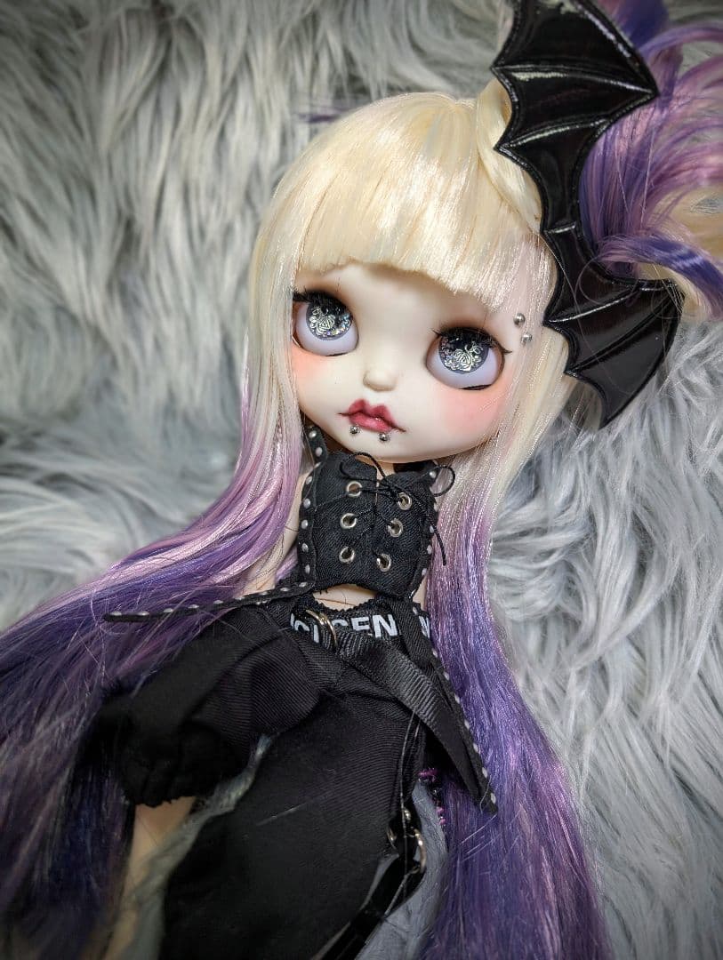 地雷★ウサギアイシードール❁︎カスタム❁︎アウトフィット付き