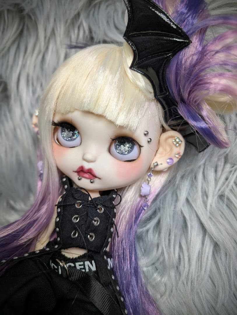 地雷★ウサギアイシードール❁︎カスタム❁︎アウトフィット付き