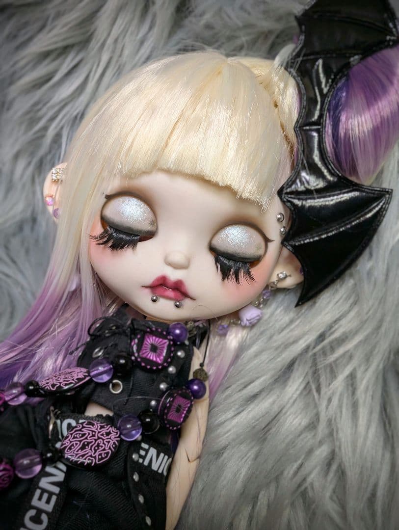 地雷★ウサギアイシードール❁︎カスタム❁︎アウトフィット付き