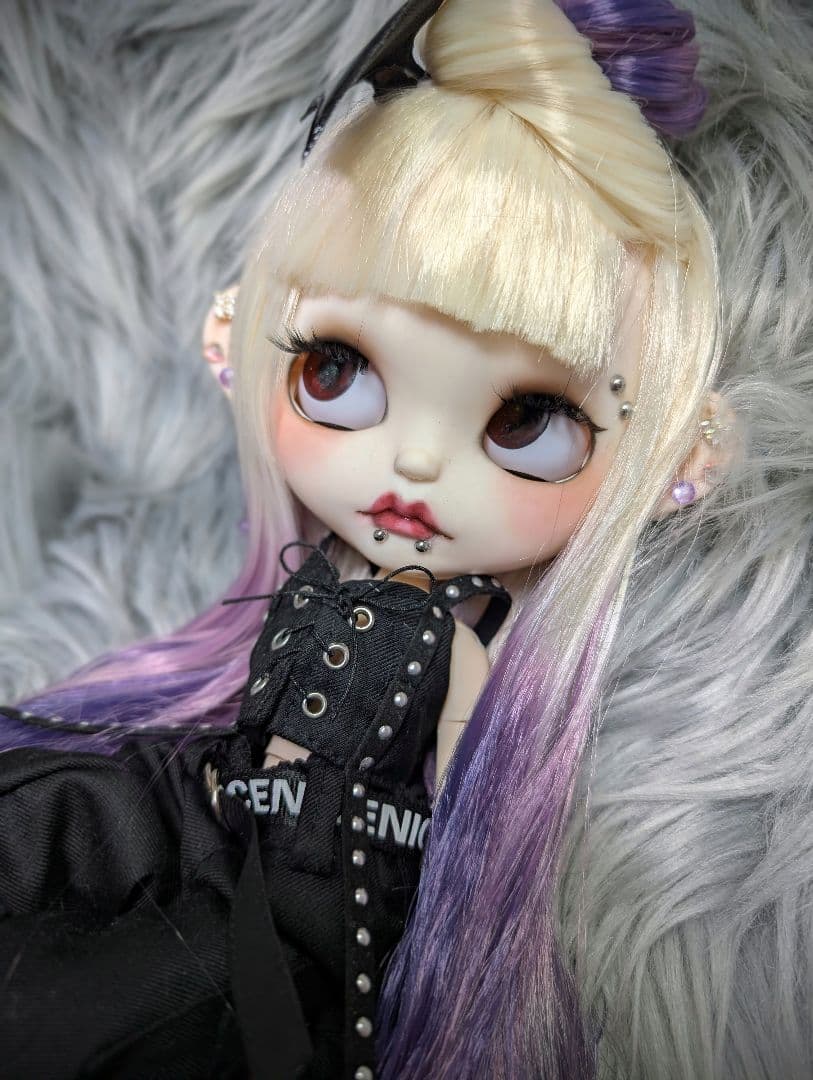 地雷★ウサギアイシードール❁︎カスタム❁︎アウトフィット付き