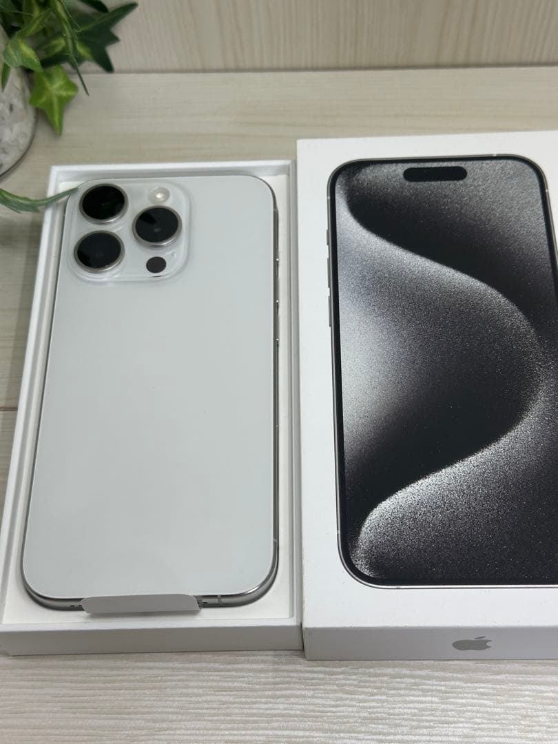 ちゃっぴー✅✨新品同様✨ iPhone 15 Pro 128GB ⭐️❣️