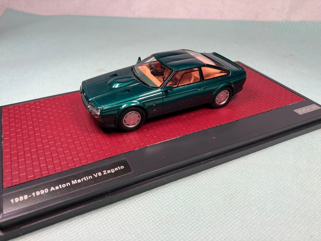 MATRIX 1／４３　アストン・マーティン　Ｖ８　ザガート　メタリックグリーン