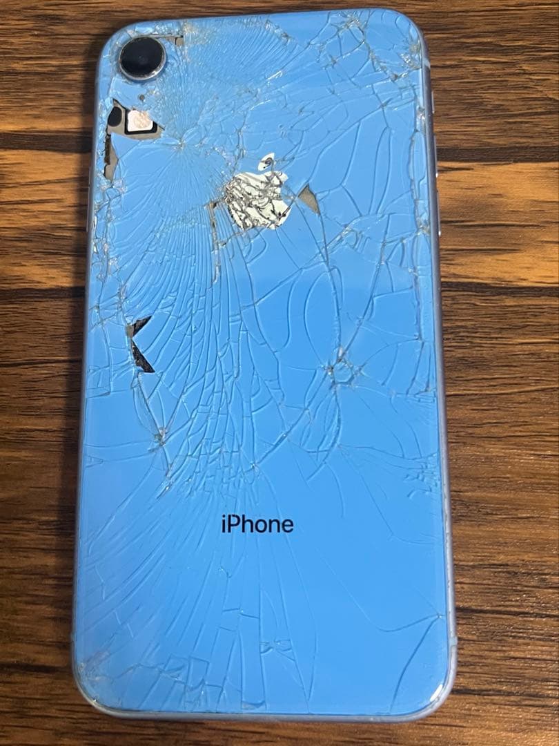 iPhone XR 64G 水色　背面割れ