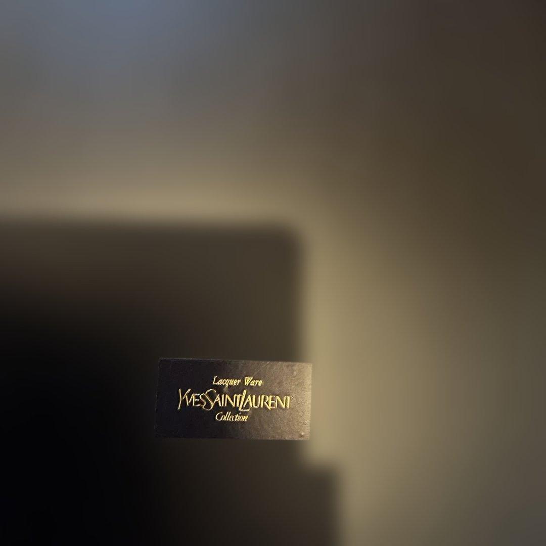 Yves Saint Laurent 蝶のモチーフお盆