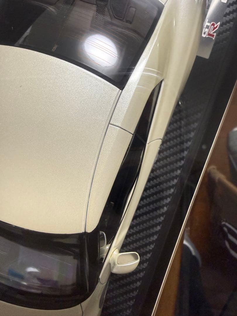 Nissan GT-R 1/43 スケール ホワイト