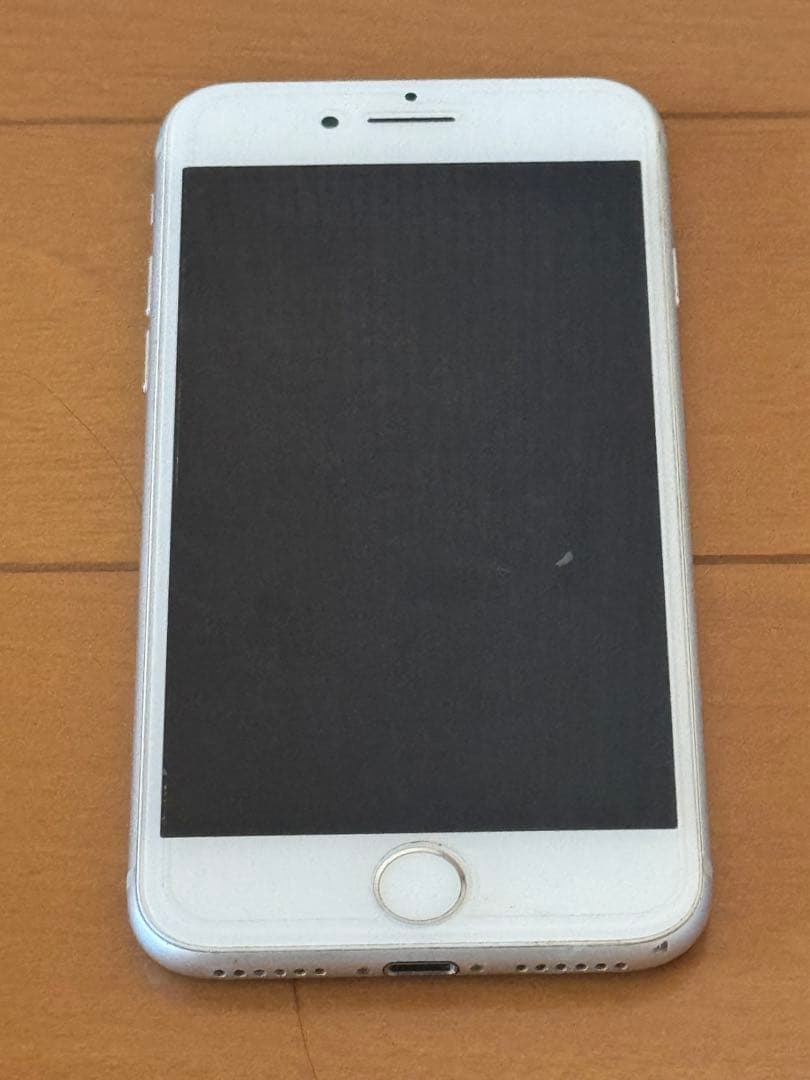 【値下げ】SIMロック解除・初期化済みiPhone7シルバー 128GB 73%