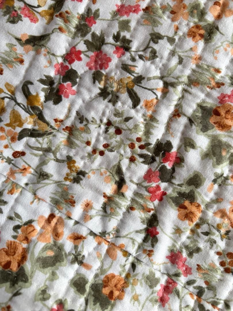 パッチワーク　キルト　タペストリー　刺繍　アップリケ