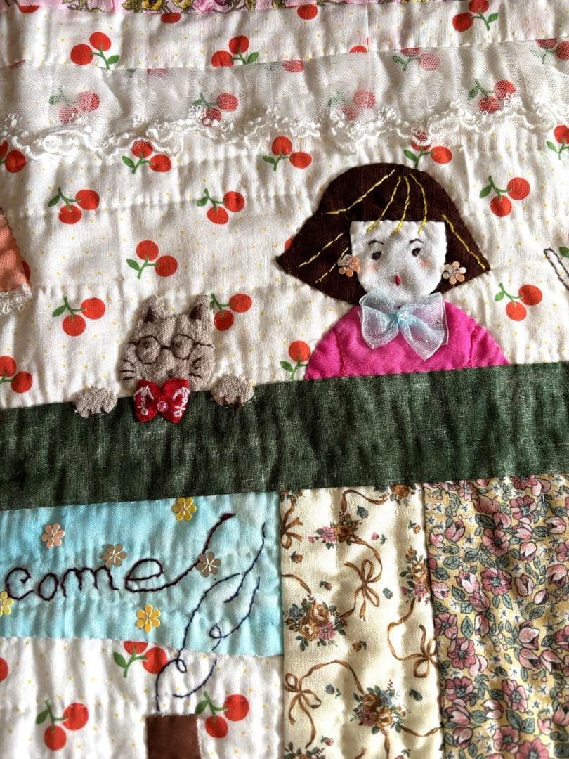 パッチワーク　キルト　タペストリー　刺繍　アップリケ