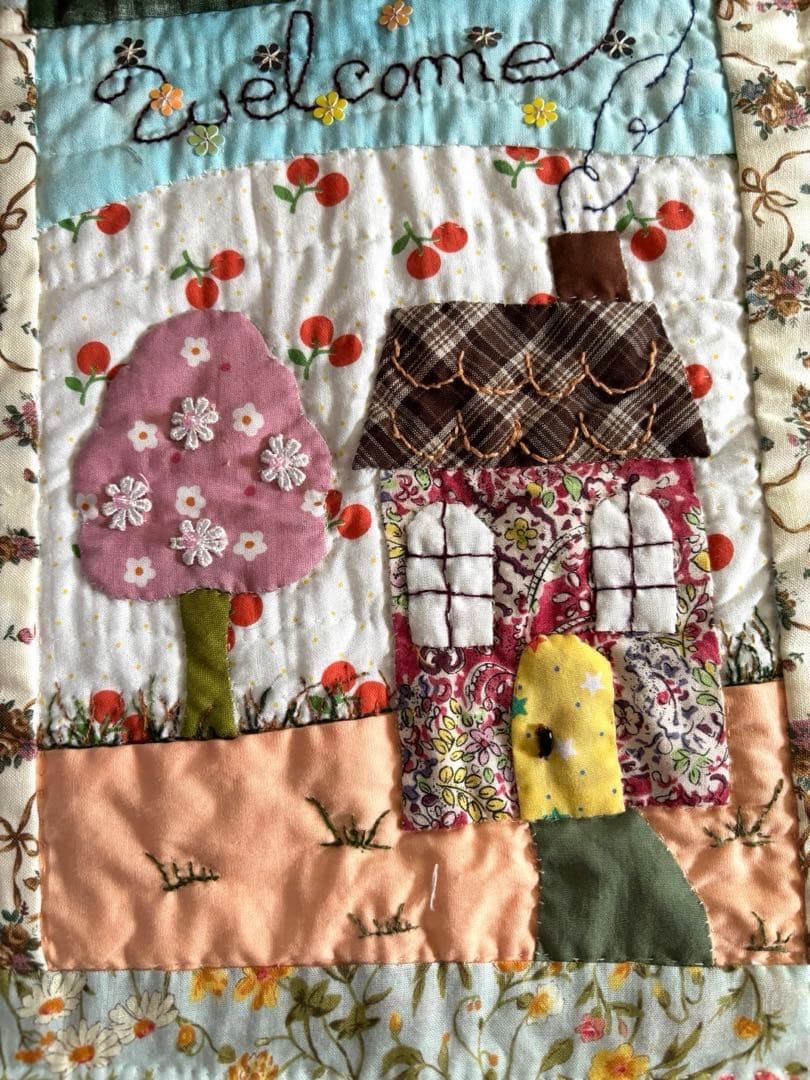 パッチワーク　キルト　タペストリー　刺繍　アップリケ