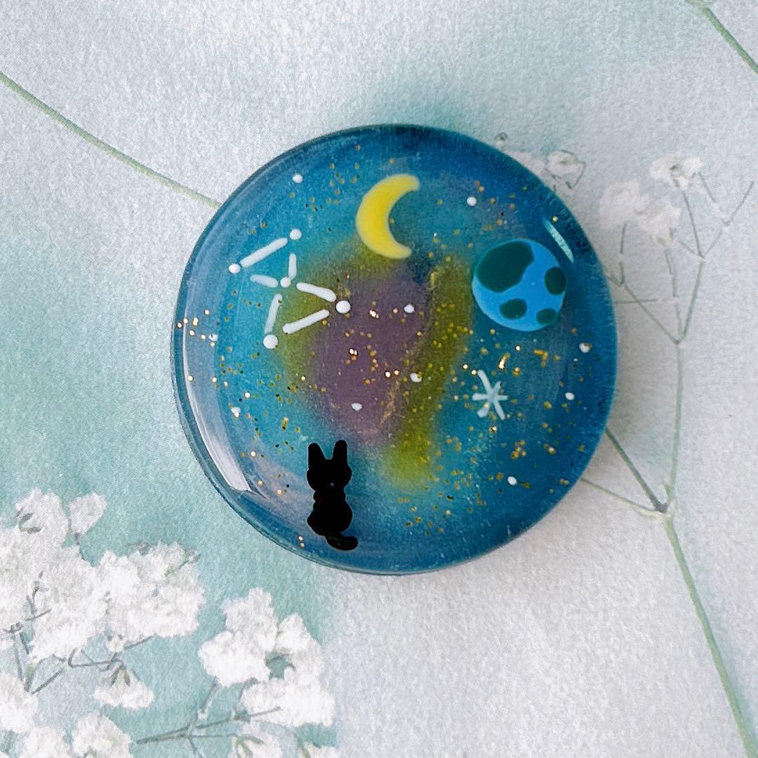 手描き　宇宙　ヘアゴム　ブローチ　レジン　猫