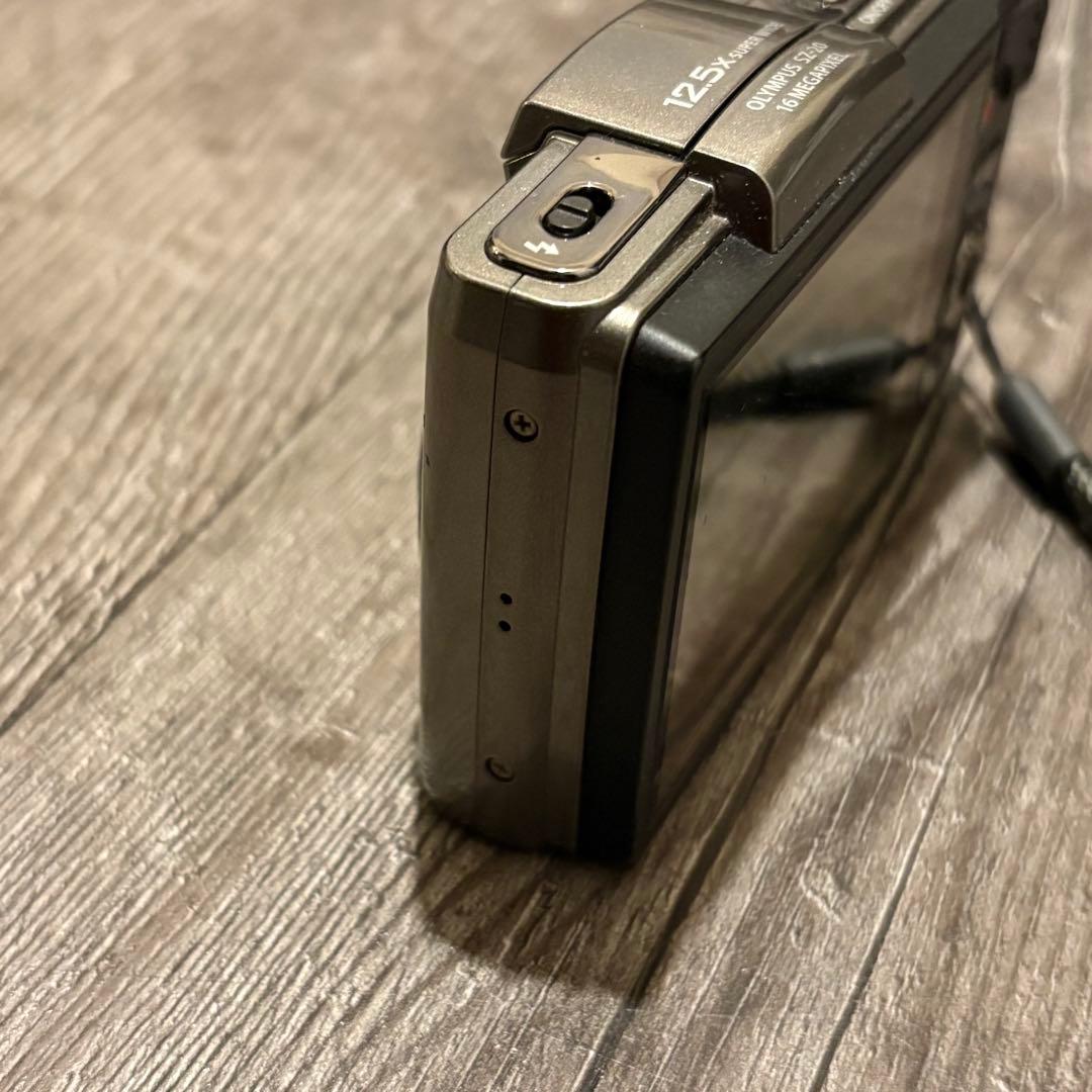 OLYMPUS SZ-20 FULL HD 3D コンパクトデジタルカメラ