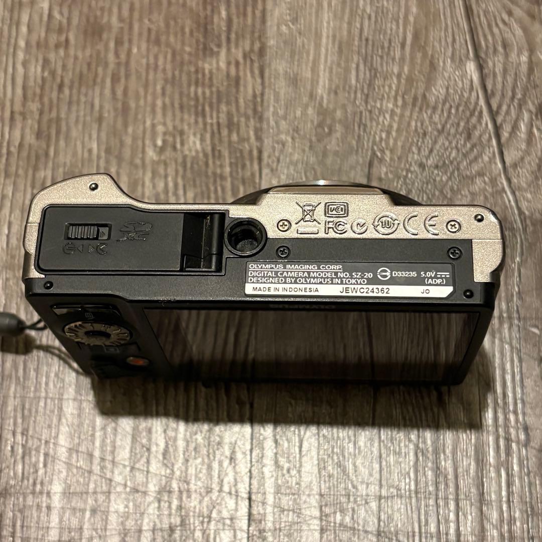 OLYMPUS SZ-20 FULL HD 3D コンパクトデジタルカメラ