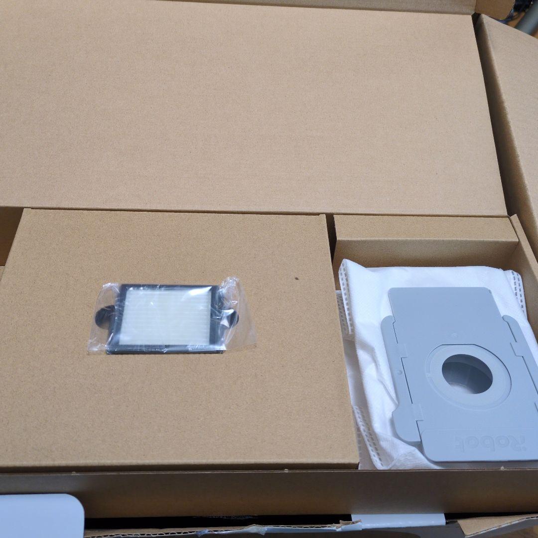 iRobot Roomba i3＋　自動ゴミ収集機能（クリーンベース）付き