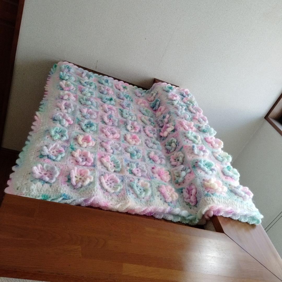 手編み　ハニカムヤーン　大判ケット　3Dお花モチーフ