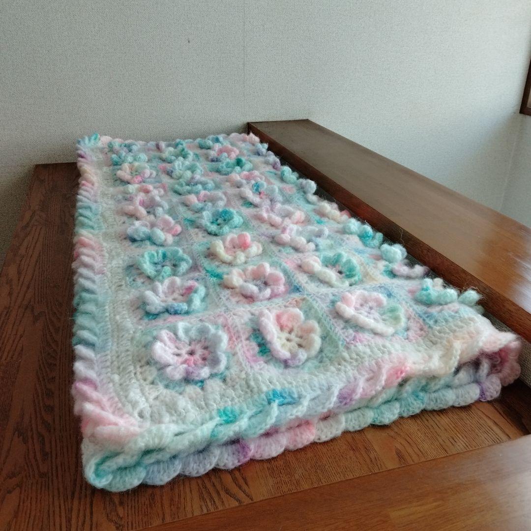 手編み　ハニカムヤーン　大判ケット　3Dお花モチーフ