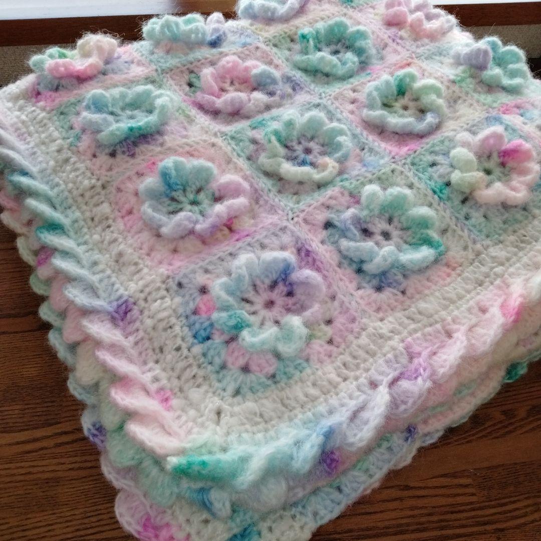 手編み　ハニカムヤーン　大判ケット　3Dお花モチーフ