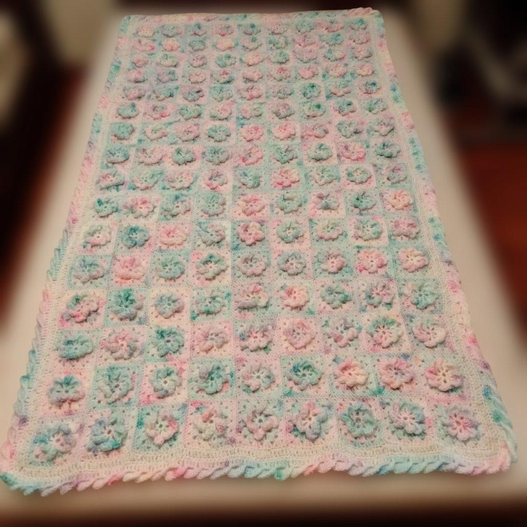 手編み　ハニカムヤーン　大判ケット　3Dお花モチーフ