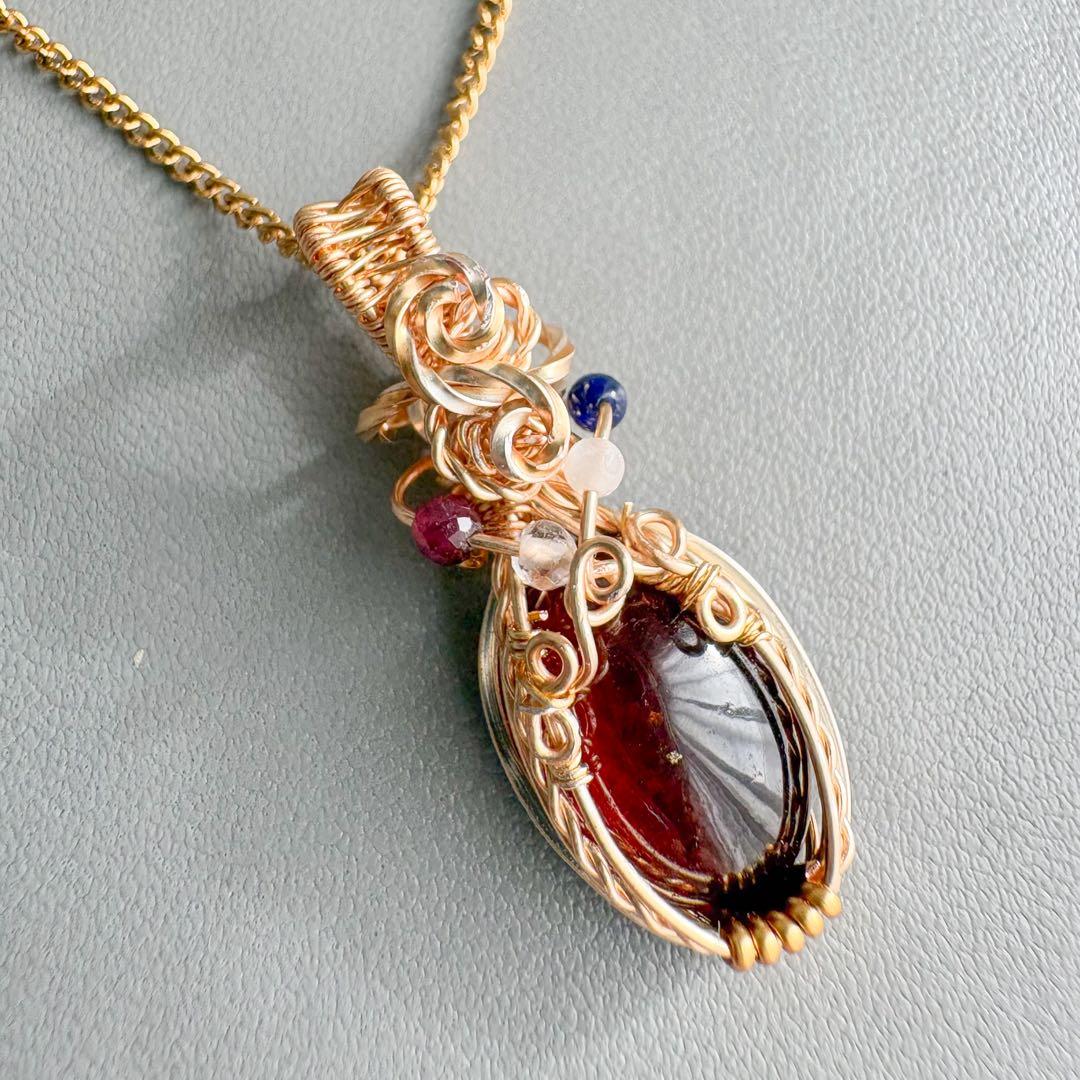 2点おまとめ ヘソナイトガーネット 、レインボームーンストーンペンダントトップ