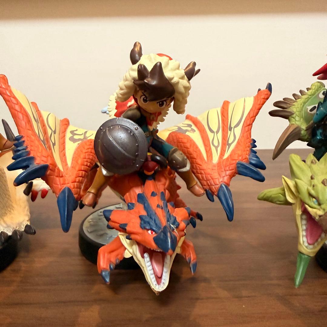 動作確認済み　モンスターハンターストーリーズ　amiiboセット　フィギュア