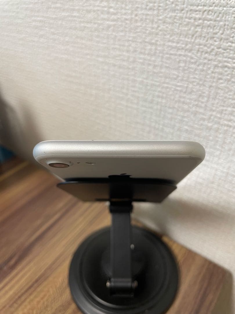 M【即日発送】バッテリー100% iPhone7 シルバー 32GB