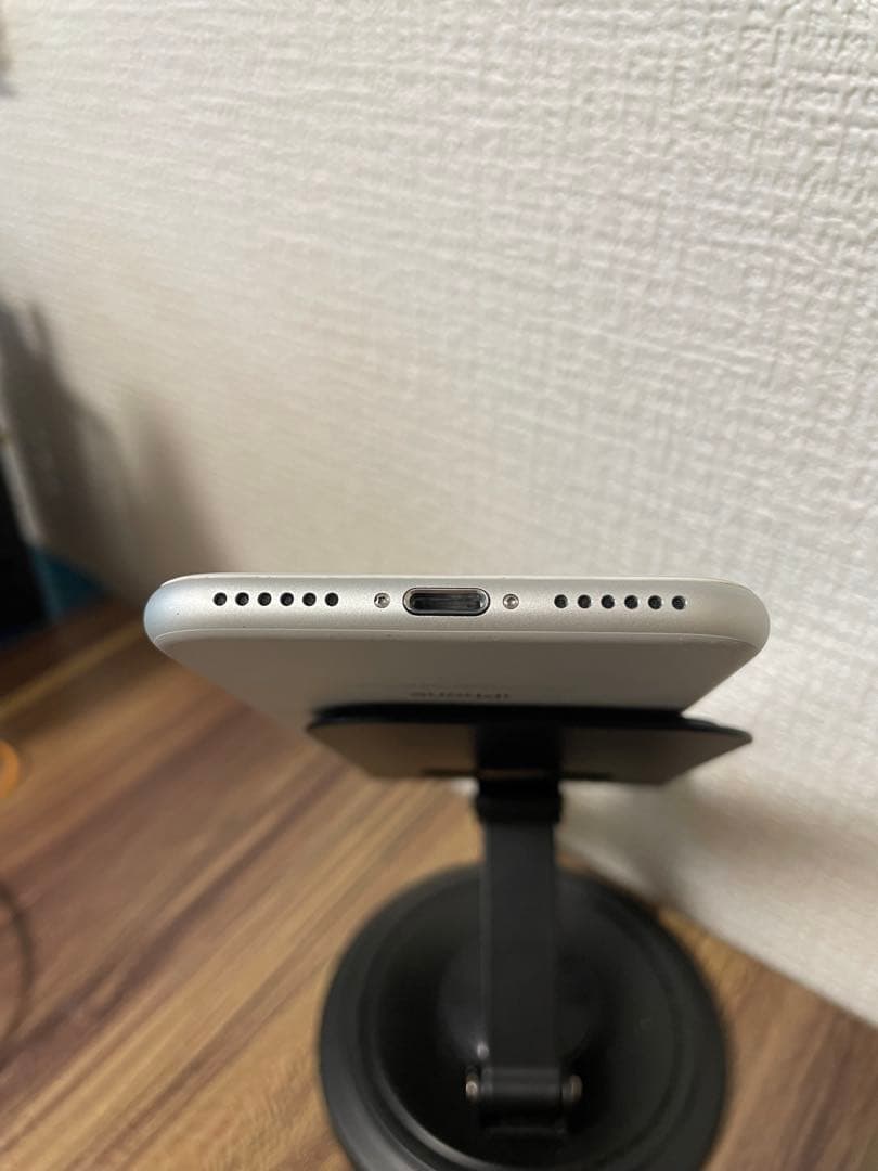 M【即日発送】バッテリー100% iPhone7 シルバー 32GB