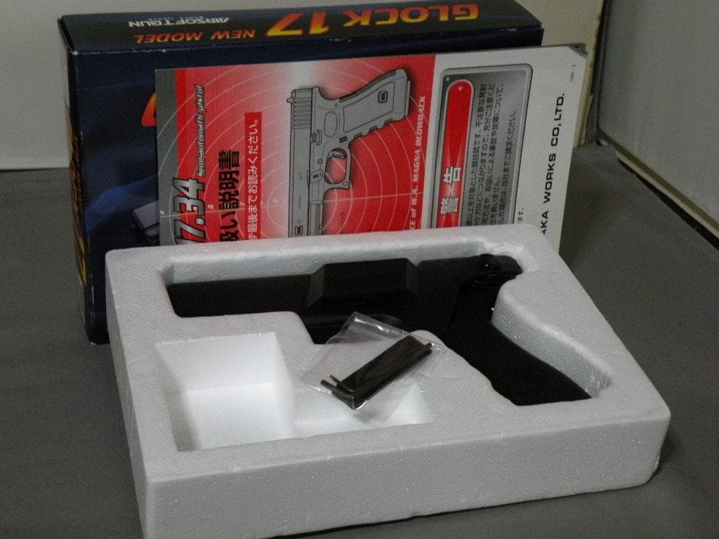 タナカ G17 マグナブローバック　BB　ホルスター付　ウエスタンアームズ提携