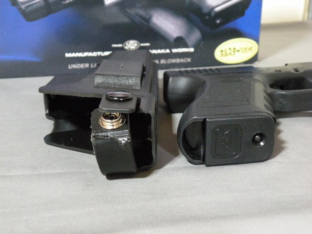 タナカ G17 マグナブローバック　BB　ホルスター付　ウエスタンアームズ提携