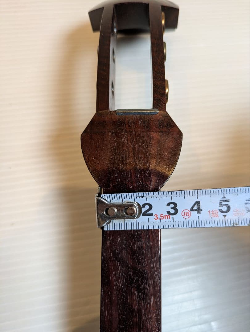 三味線　細棹　棹 幅2.5cm　破れ有　棹分割式