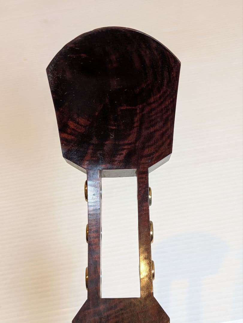 三味線　細棹　棹 幅2.5cm　破れ有　棹分割式