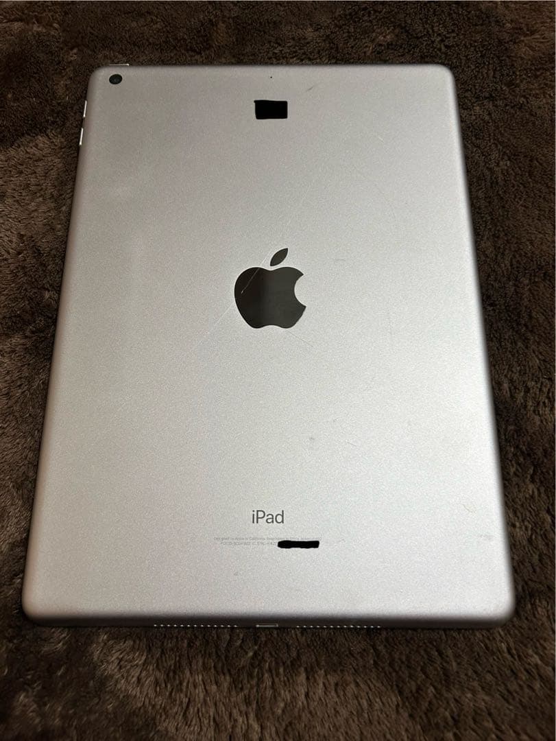 iPad 第5世代 32GB Wi-Fi 本体のみ 初期化済 背面キズあり