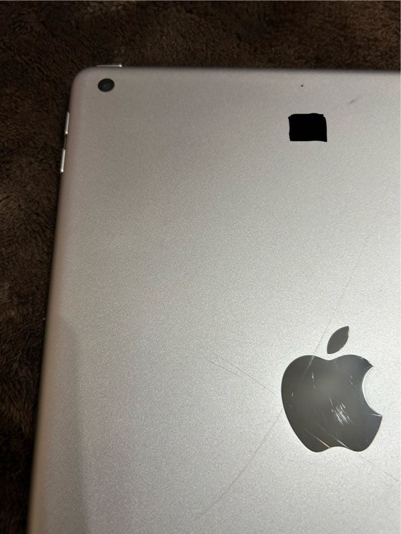 iPad 第5世代 32GB Wi-Fi 本体のみ 初期化済 背面キズあり