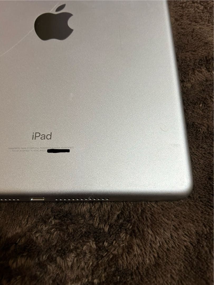 iPad 第5世代 32GB Wi-Fi 本体のみ 初期化済 背面キズあり