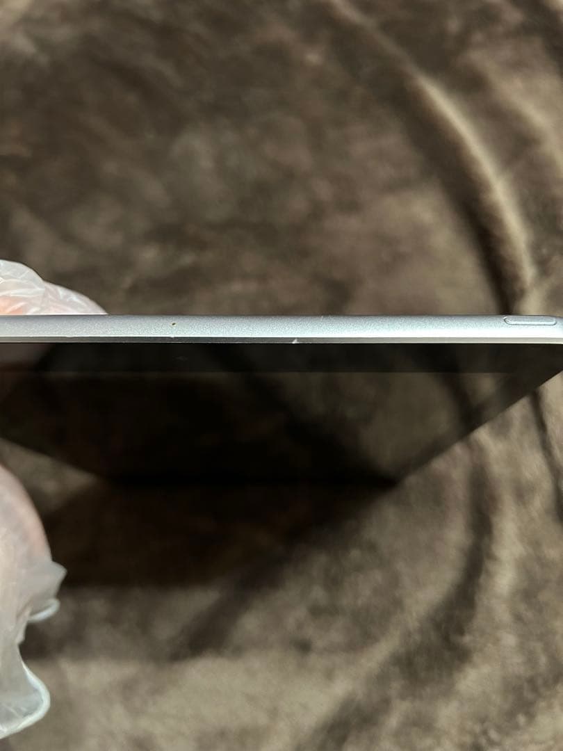 iPad 第5世代 32GB Wi-Fi 本体のみ 初期化済 背面キズあり