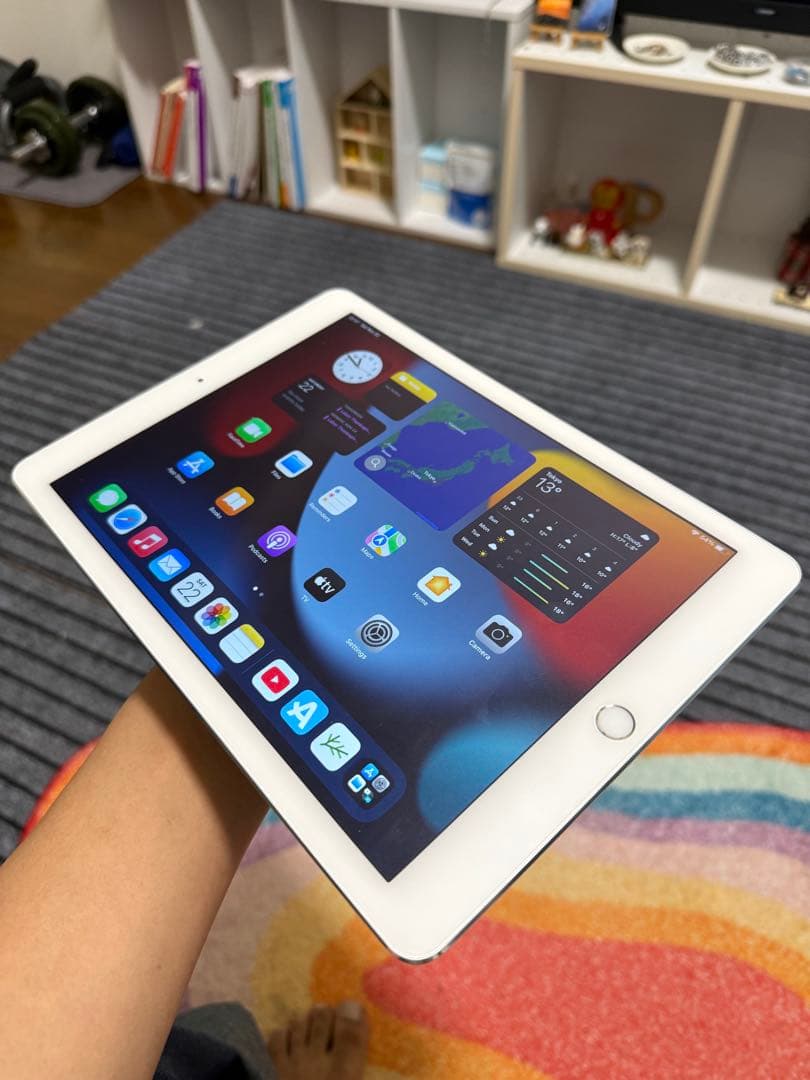 iPad Air 第2世代 32GB Wi-Fi + Cellular