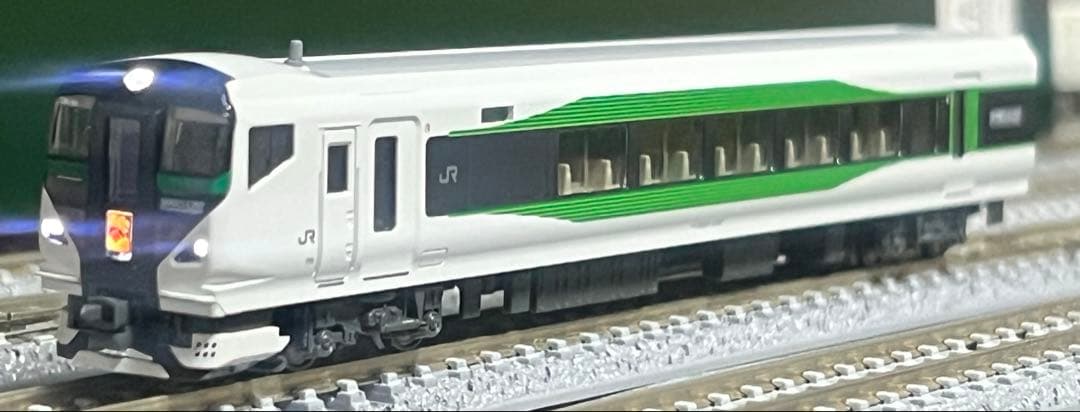 KATO10-1883 E257系5000番台 (2号車欠品)