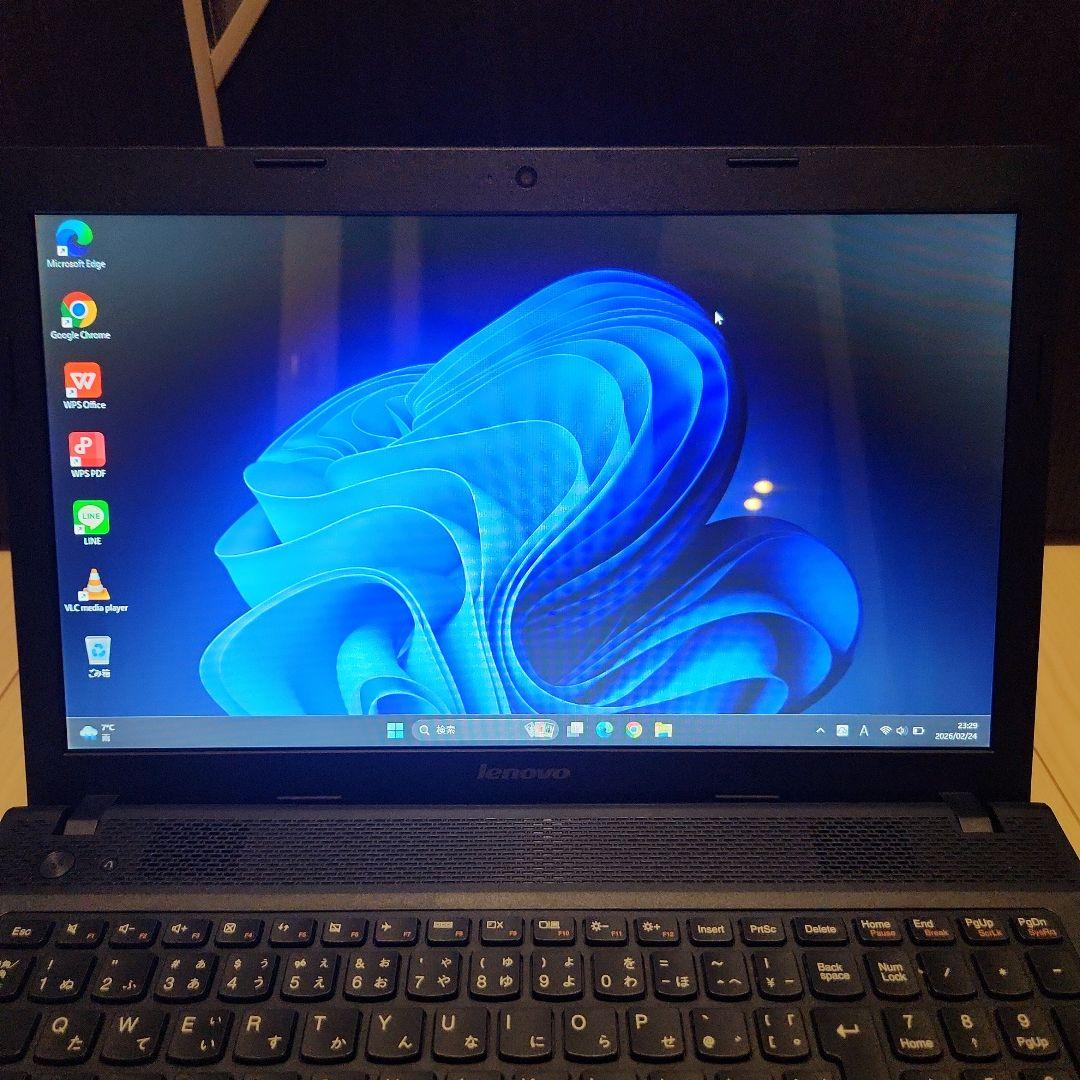 ⭐美品⭐　ノートパソコン　薄型　大画面　Lenovo　持ち運びも可能❗