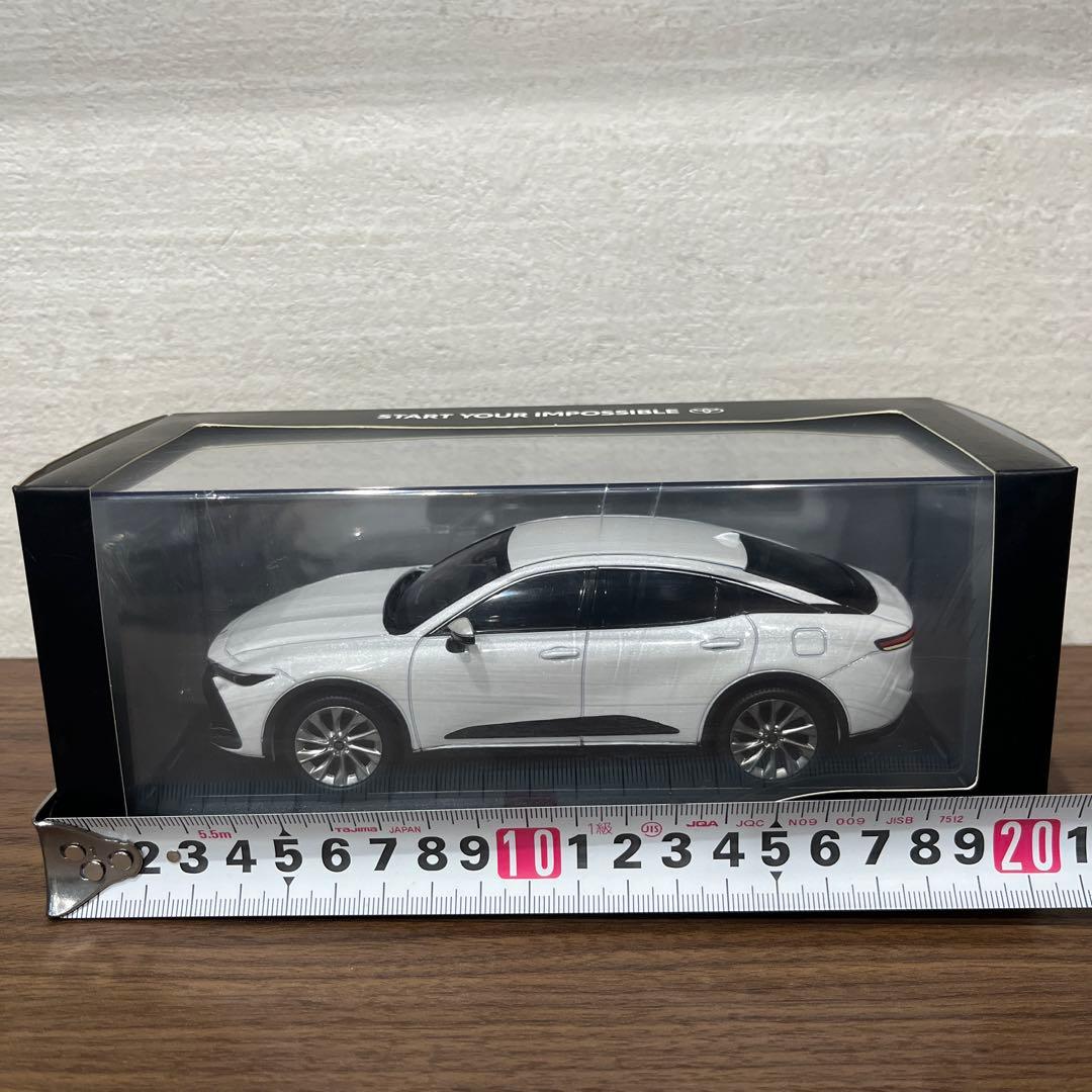 トヨタ 非売品 クラウン ミニカー 1/30