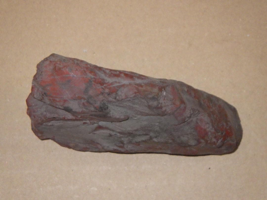 貴重 佐渡赤石 493ｇ 赤玉石 銘石 鉱石 魔除けの石 鑑賞石 パワーストーン