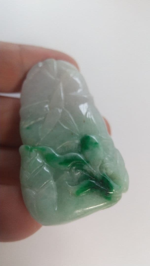 翡翠(透かし彫り)ペンダント