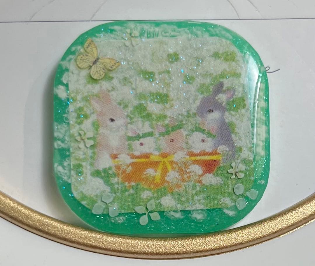 レジンヘアゴム♡シロツメクサ広場のうさぎファミリー