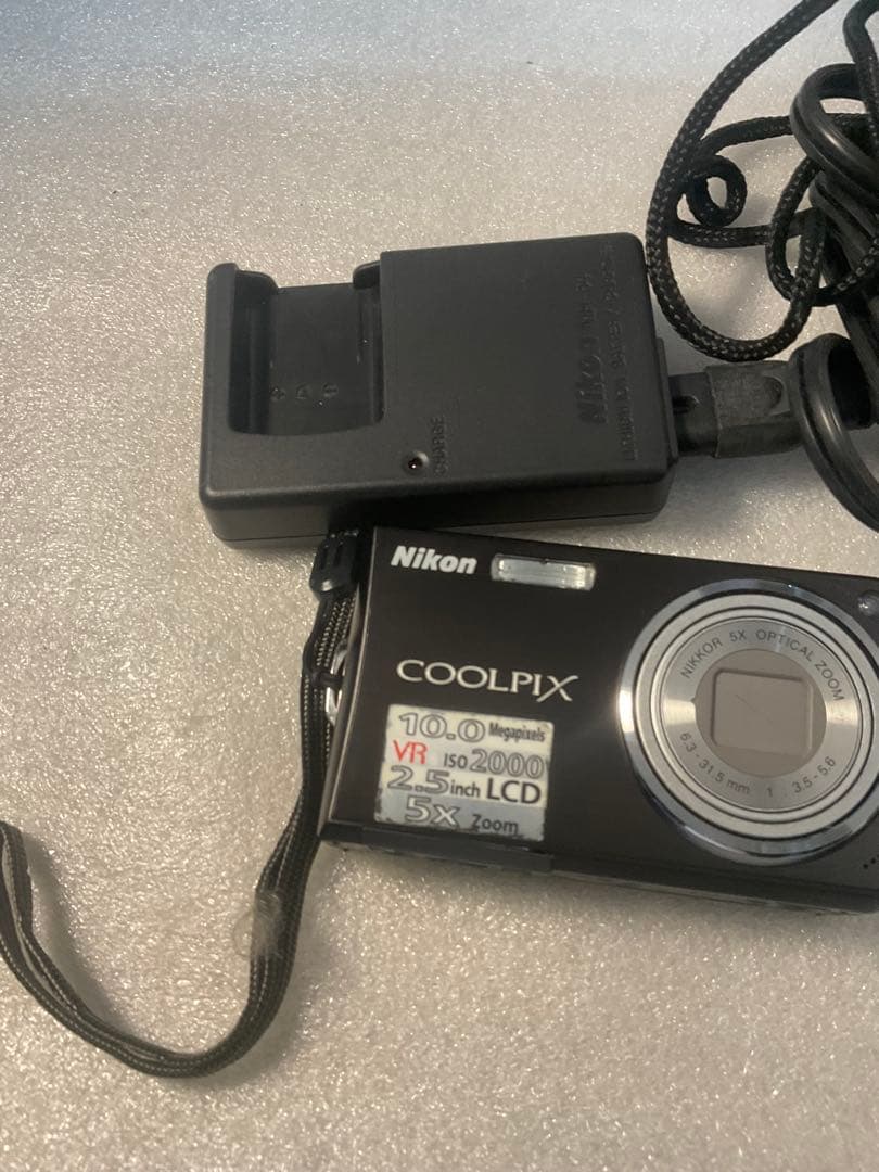 Nikon COOLPIX 10.0メガピクセル　(クールピクス) S550
