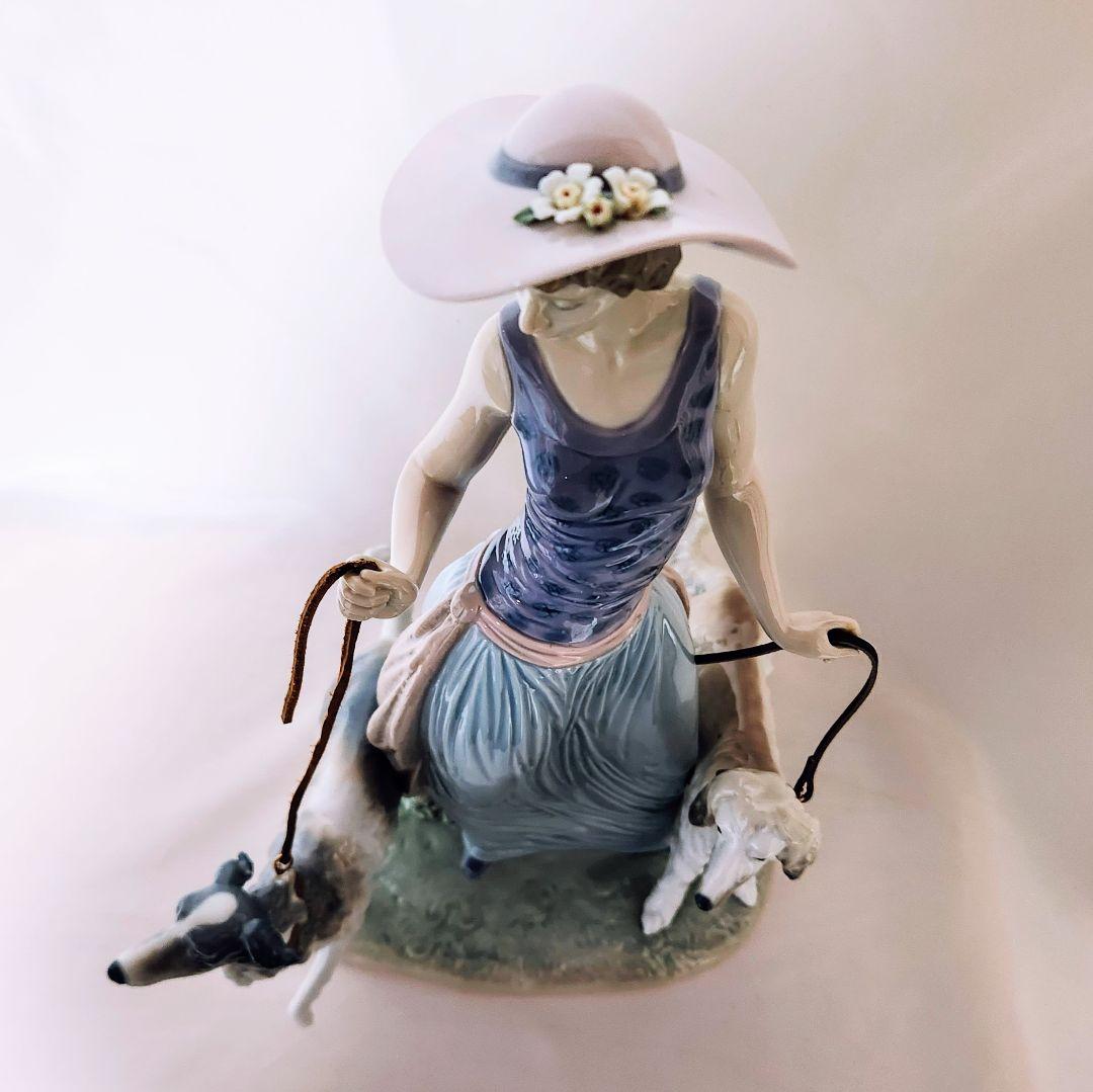 リヤドロ LLADRO【美品】フィギュリン《優雅な散歩のひととき》No.5802