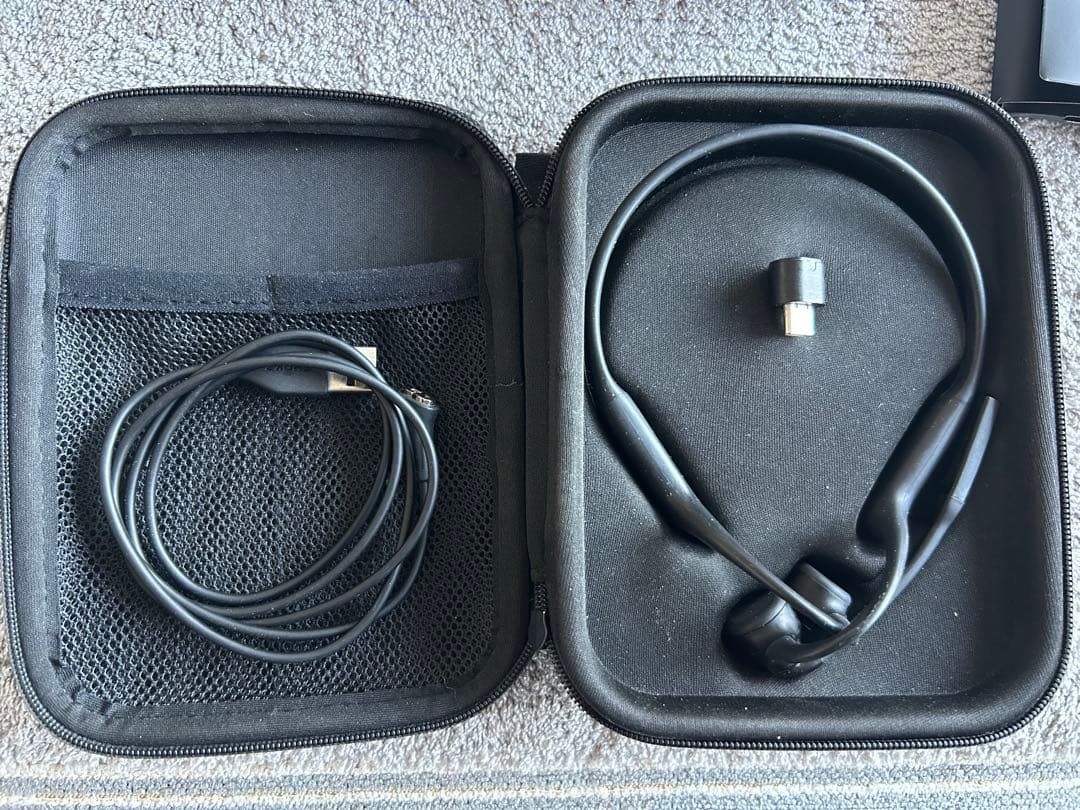 SHOKZ OPENCOMM UC 骨伝導イヤホン