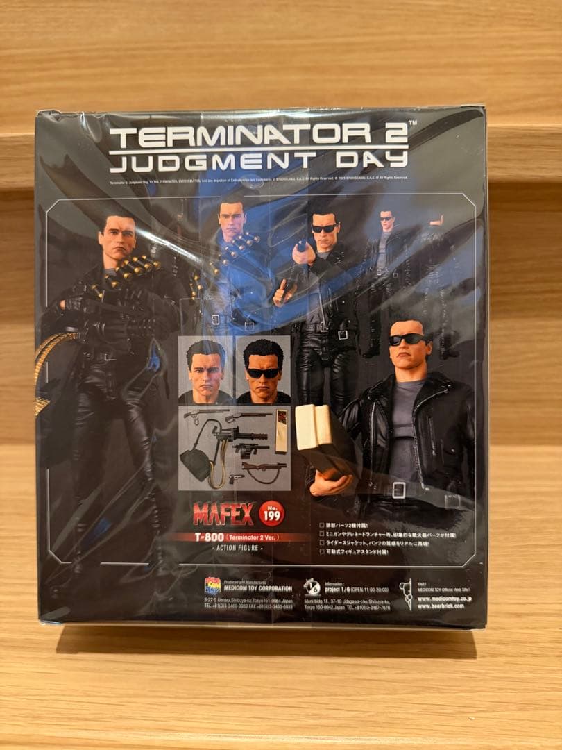 MAFEX TERMINATOR 2 T-800 アクションフィギュア