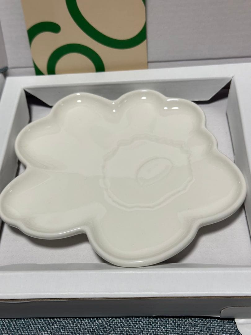 新品未使用マリメッコウニッコ60周年陶器皿2枚セット